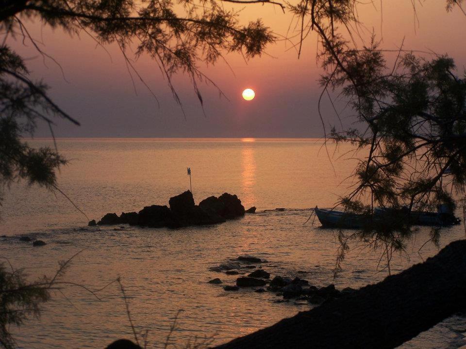 Mare Di Zante "Mare Di Levante" アリカナス エクステリア 写真